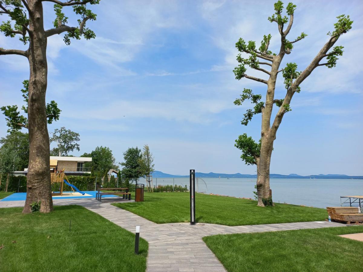 Platan Beach Apartman With Lakeview Balatonboglár Exterior foto